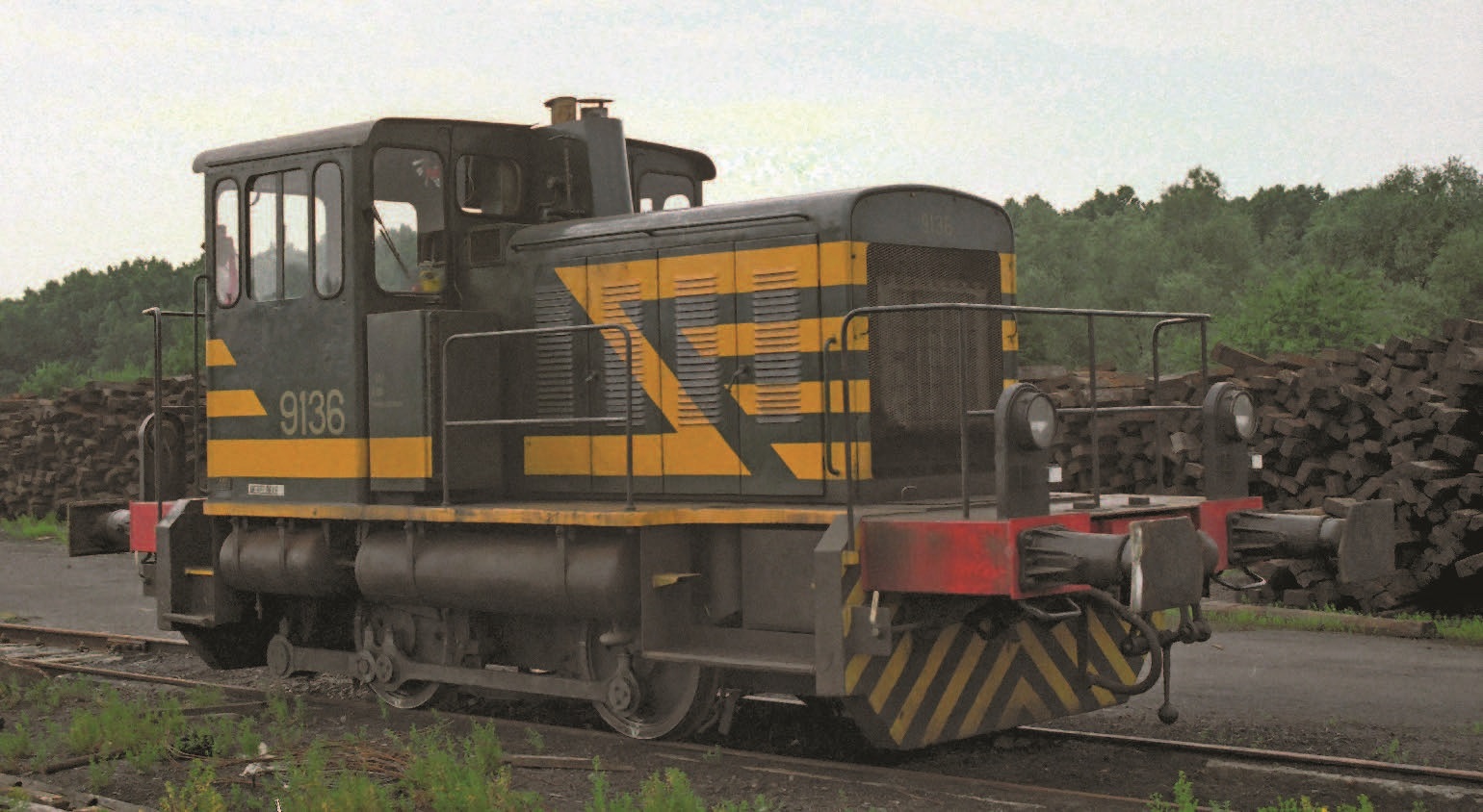 SNCB Rangierlok 9136 ACSound Ep5, grün/gelb, verlängerte Version,nur für Märklin C-Gleis geeignet