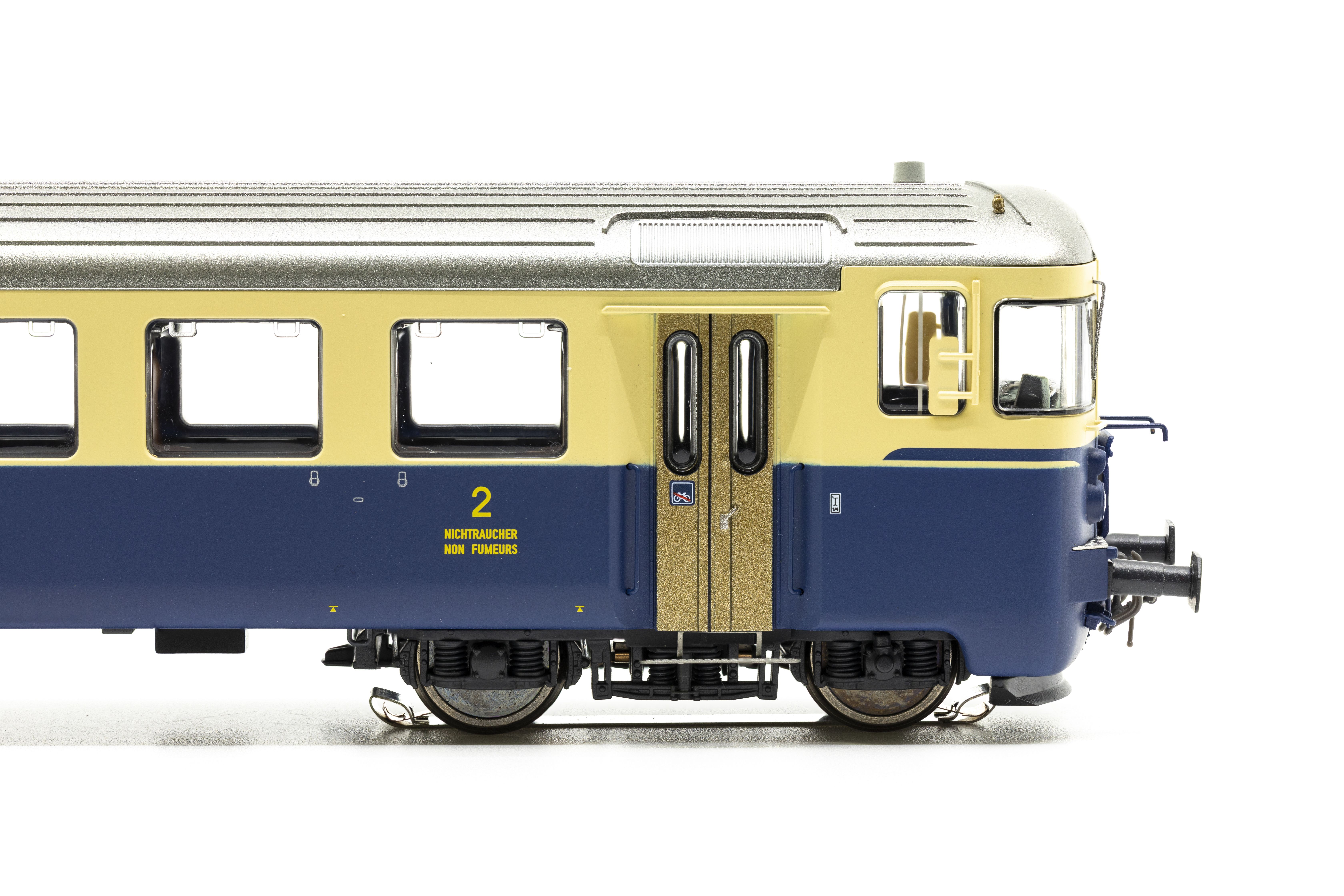 BLS Steuerwagen Bt 953 Ep.IV DC/AC blau / beige, mit Beschriftung "BLS" (Mittelschrift)