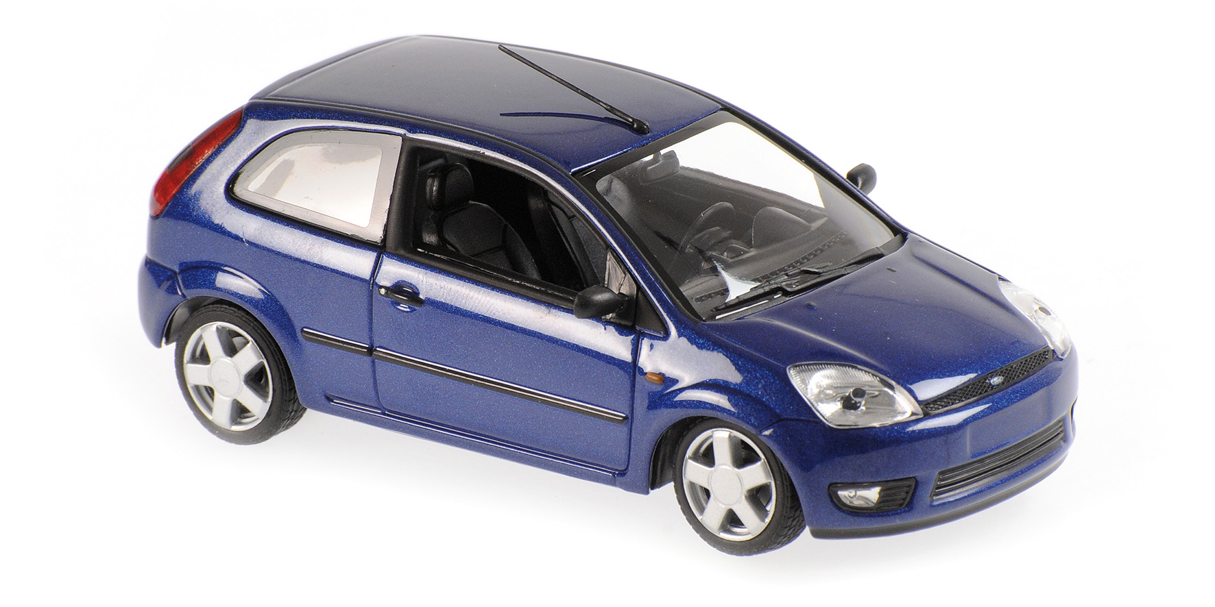 Ford Fiesta`2002 blau met1:43 metallic Maxichamps