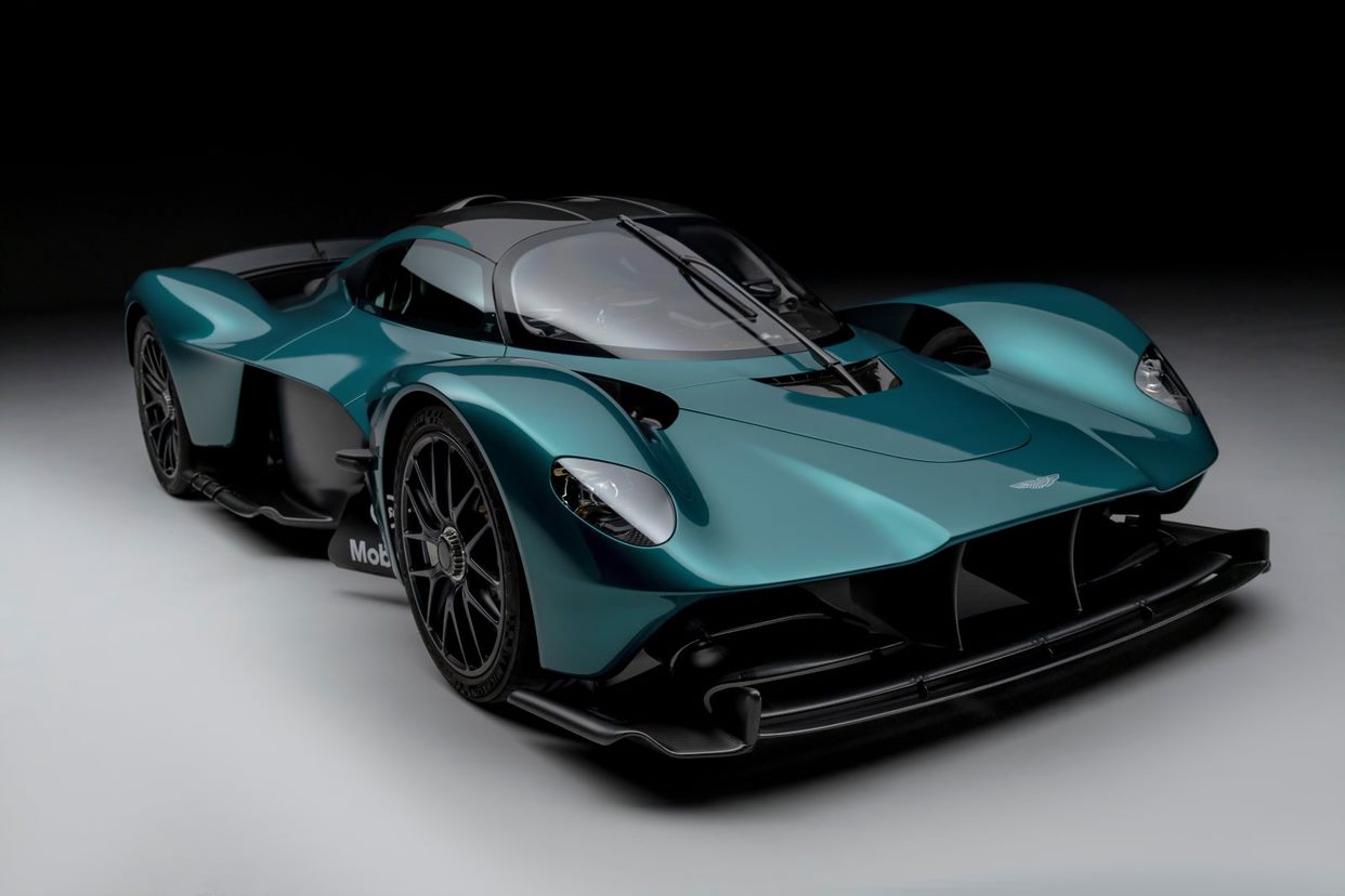 Aston Martin Valkyrie 2021 racing green 1:18