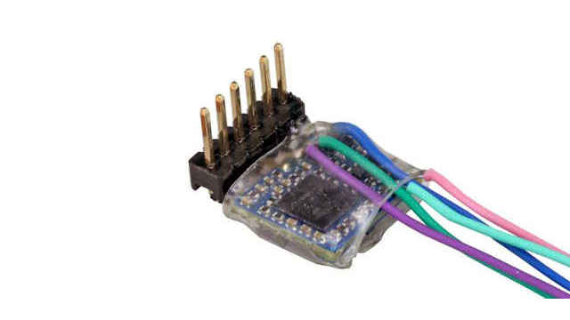 LokPilot 5 micro NEM651 direkt gewinkelt 6-pin DCC/MM/SX
