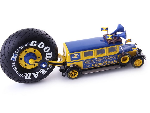 Buick Goodyear Airwheel Promotion Bus 1:43