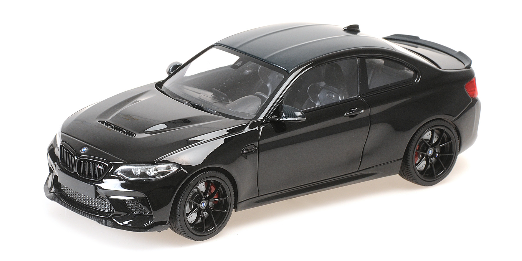 BMW M2 CS`2020 schwarz met.18 schwarz metallic mit schwarzen Reifen 1:18 Die Cast
