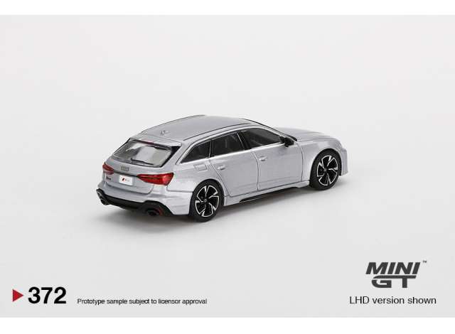 Audi RS6 Avant silber 1:64 