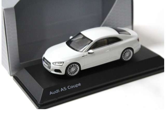 Audi A5 2017 weiß 1:43 Coupe