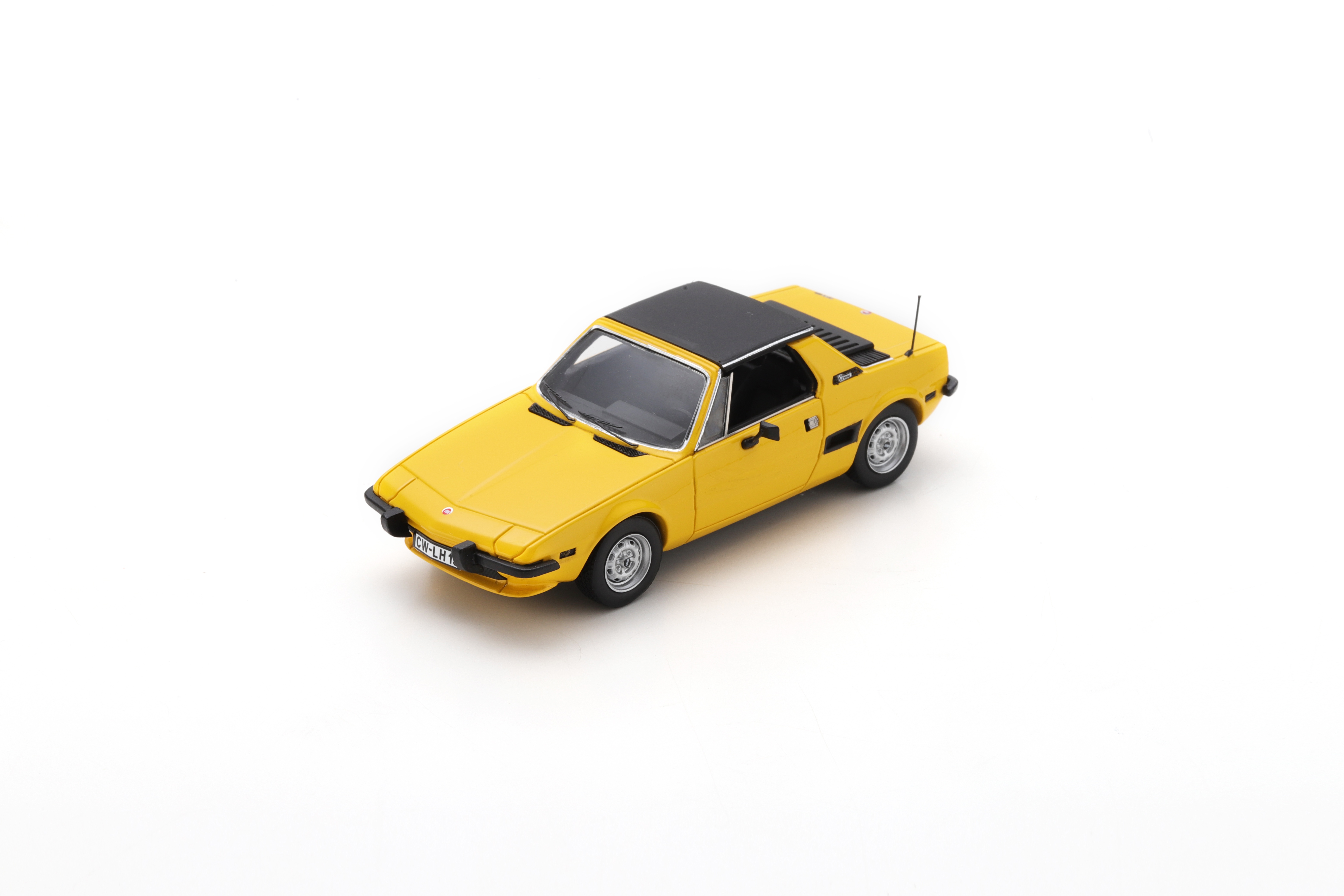 Fiat X 1/9 gelb Baujahr 1972 1:43