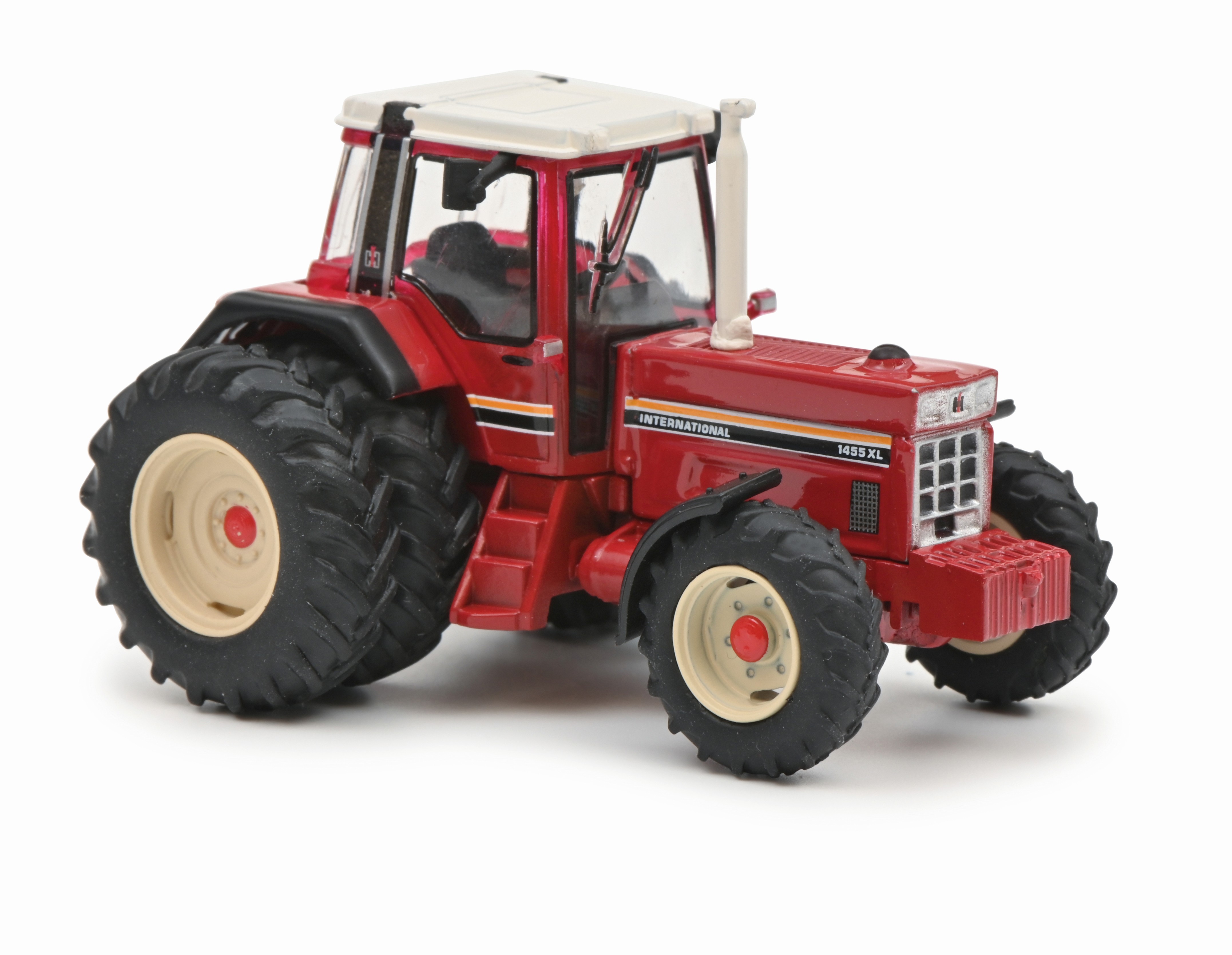 IHC 1455 XL rot Doppelbereif. Traktor 1:87