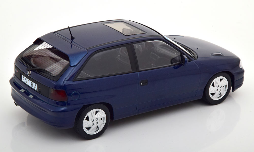 Opel Astra GSi (F) 1992 blau metallic 1:18