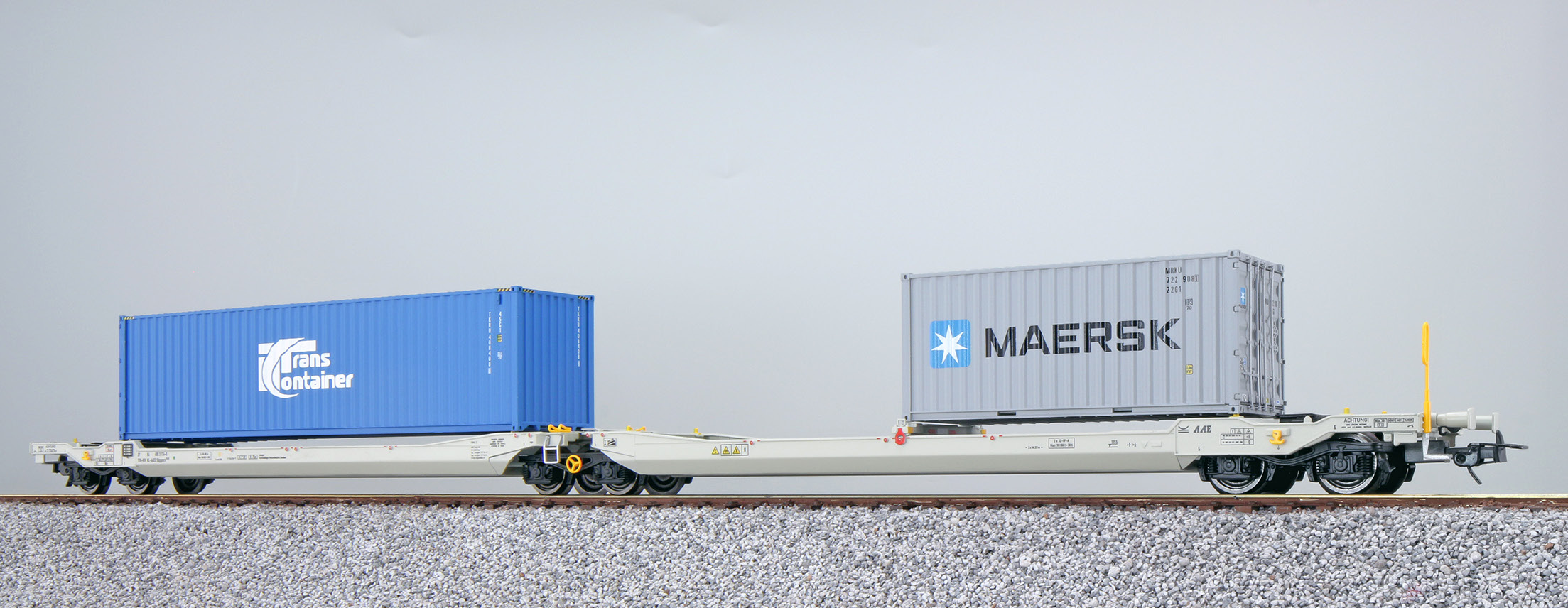 AAE Taschenwagen Sdggmrs Ep.VI beladen mit Trans Container und Maersk Container