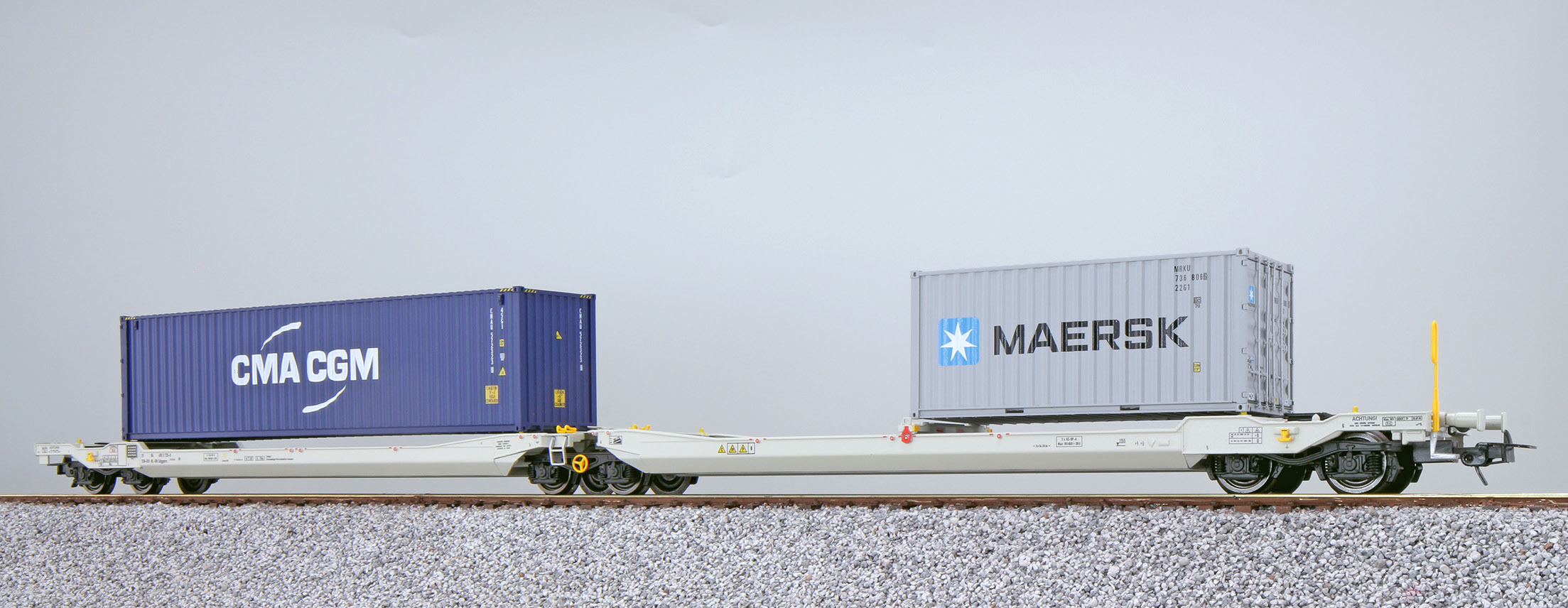 AAE Taschenwagen Sdggmrs Ep.VI beladen mit CMA CGM und Maersk Container