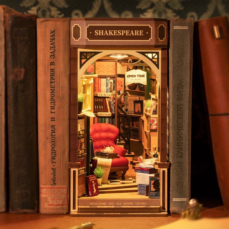 Bookstore - Bücherregal- Diorama