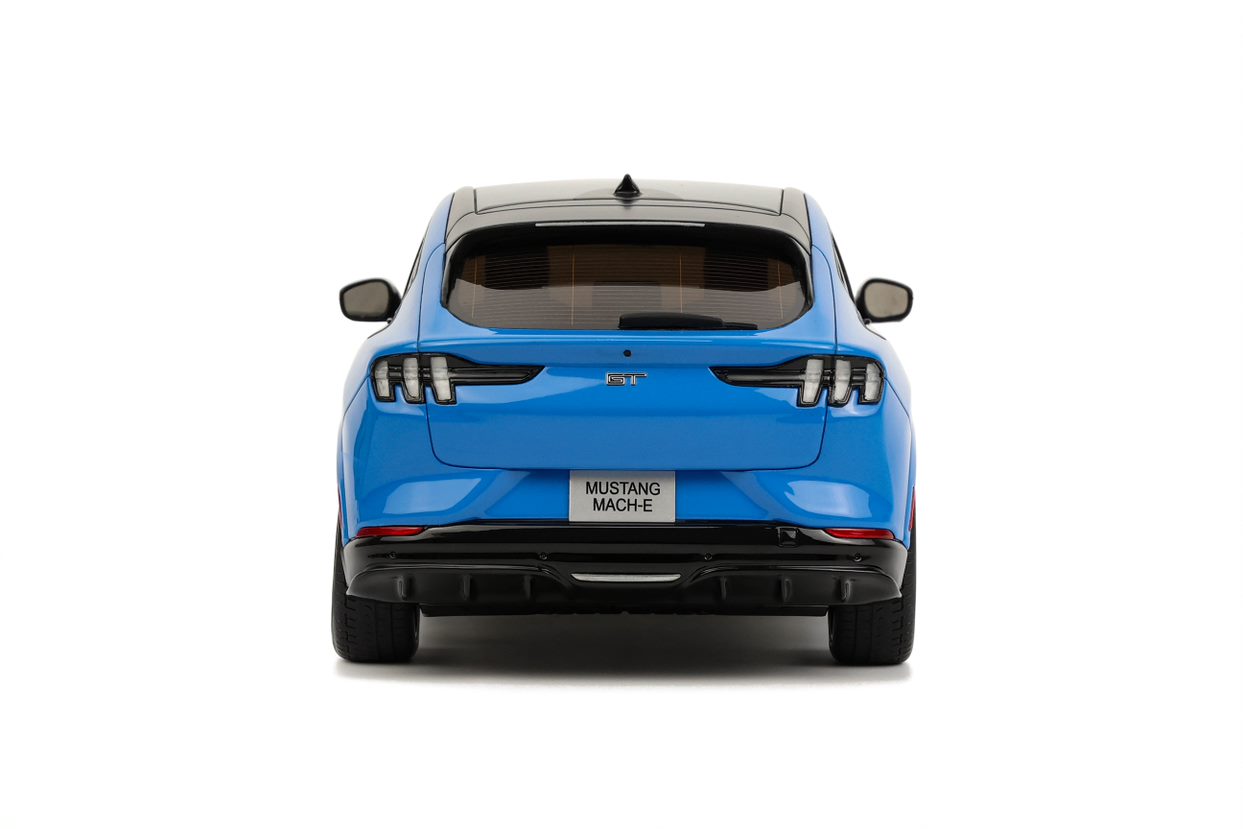 Ford Mustang Mach-E GT blau Baujahr 2021 1:18