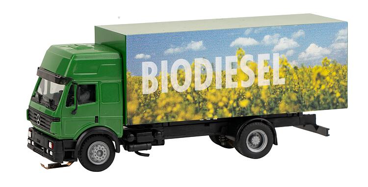 LKW MB SK Biodiesel (HERPA) grün mit bedrucktem Kofferaufbau