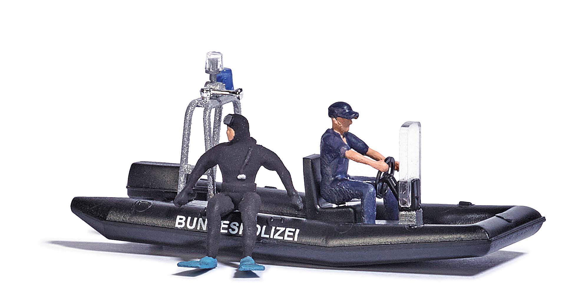 See mit fahrendem Polizeiboot H0
