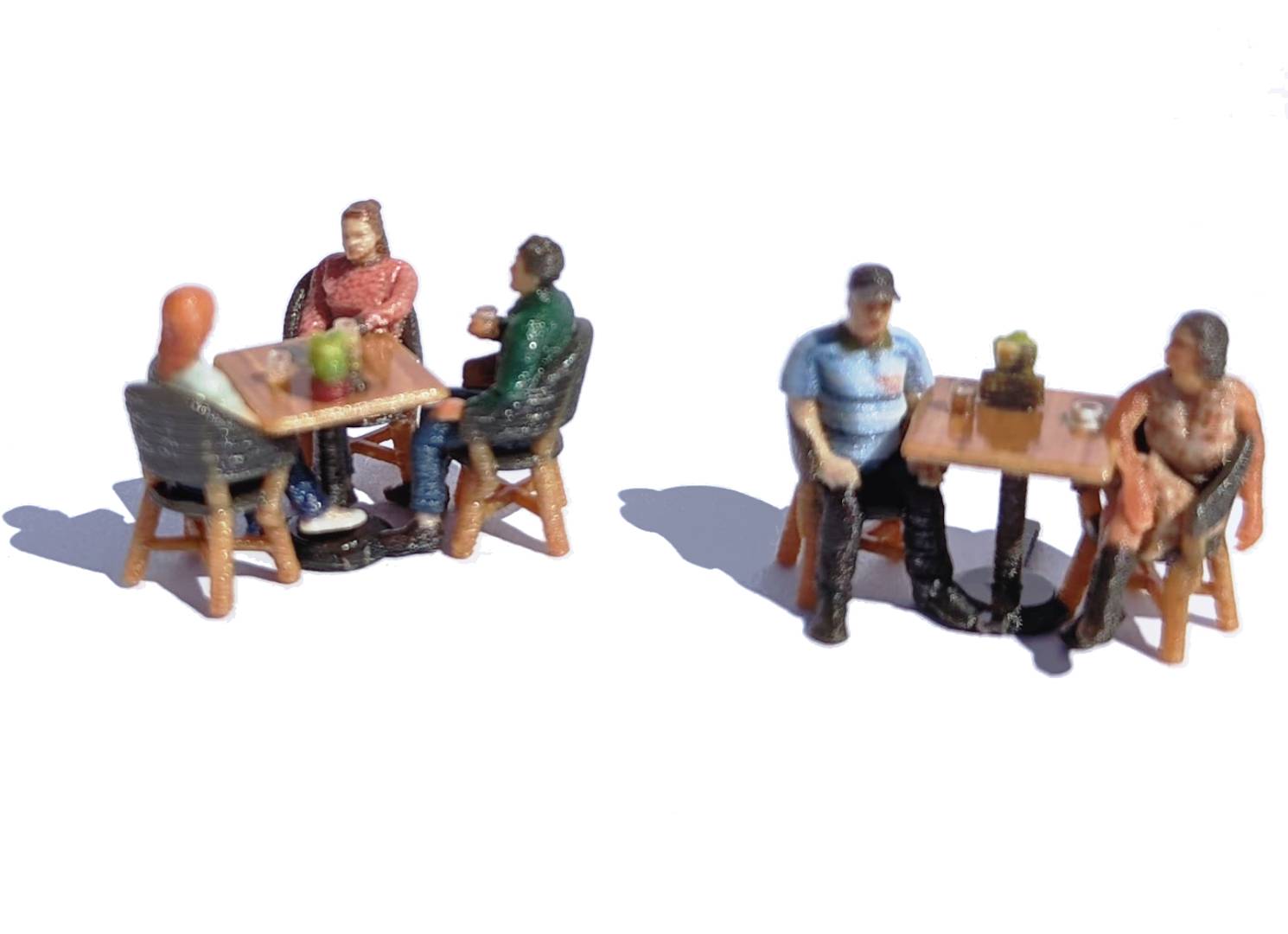 Restaurantbesucher 5 Figuren mit Tischen und Stühlen