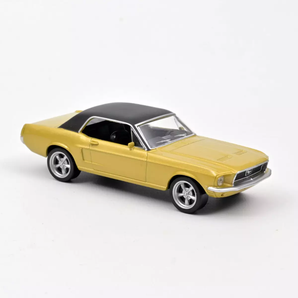 Ford Mustang coupé ´68 gold Jetcar / Jet cars 1:43
