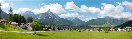 Hintergrundkulisse "Alpen- Vorland" vierteilig 266 x 80 cm