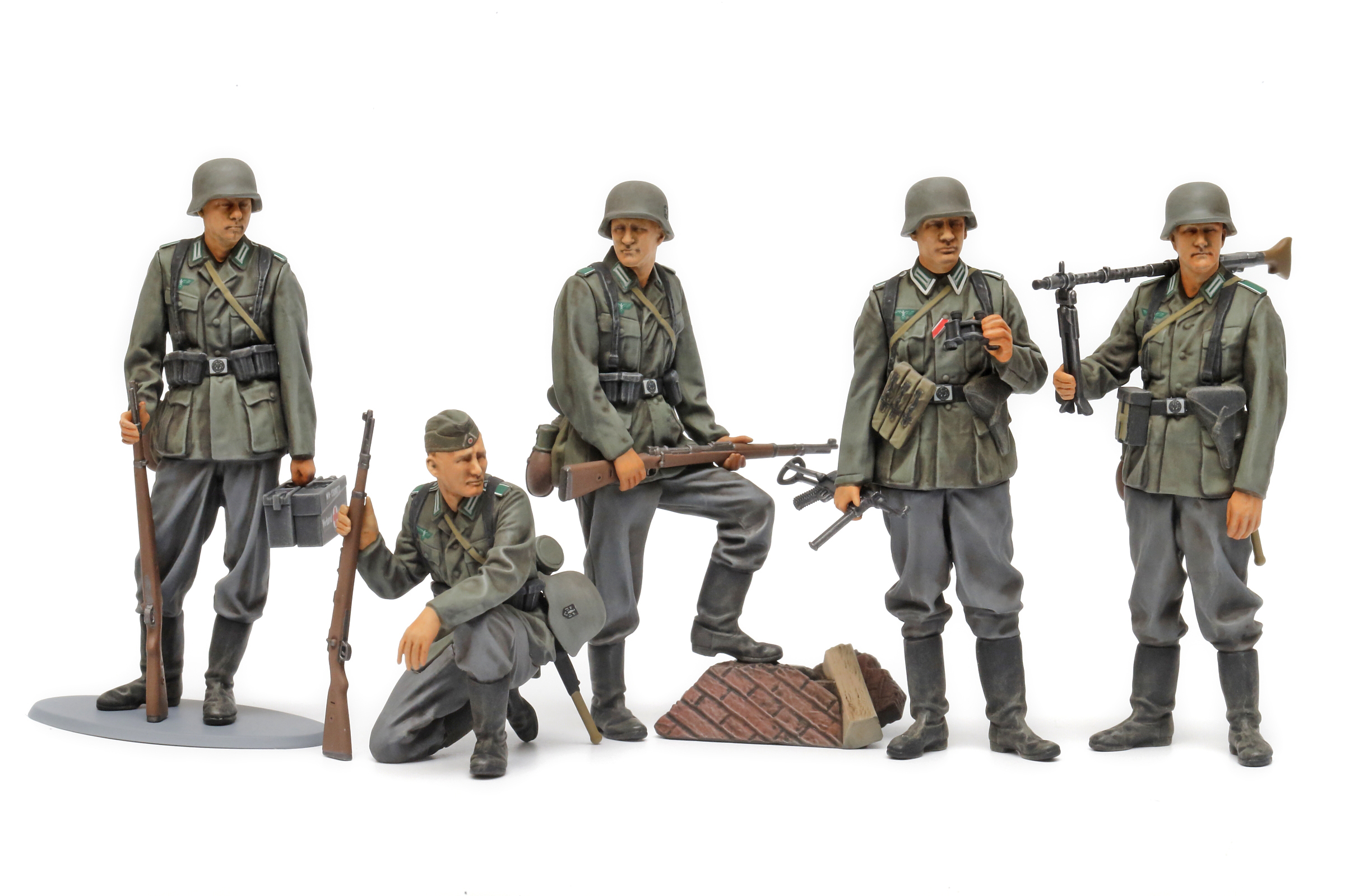 1:35 WWII Deutsche Infanterie 1941/42 5 Figuren