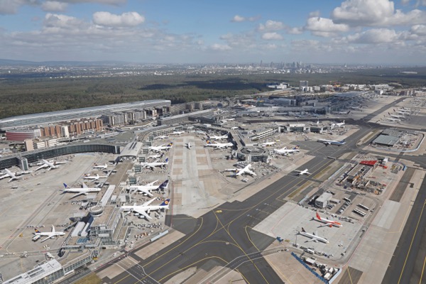B Flughäfen von oben Airports der Welt aus aufregender Perspektive