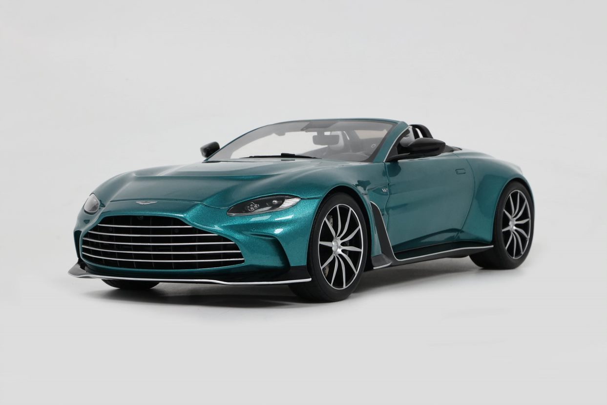 Aston Martin V12 Roadster grün 1:18