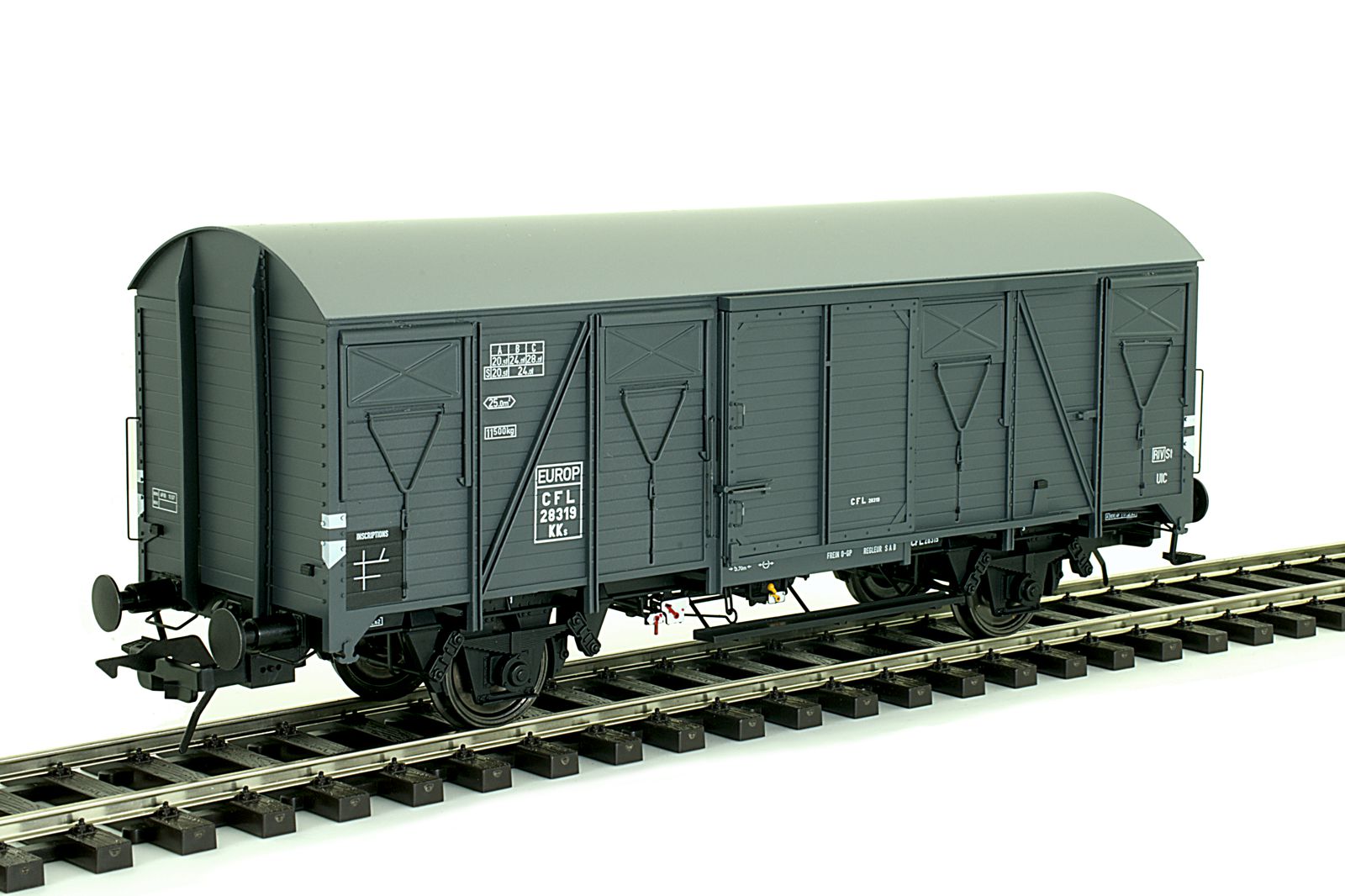 CFL gedeckt GüterWagen K4 Ep3 Stahldach, eisengrau RAL 7011, Betriebsnummer 28 319