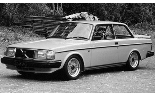 Volvo 240Turbo Lim.`1986bla18 hellblau matt1:18