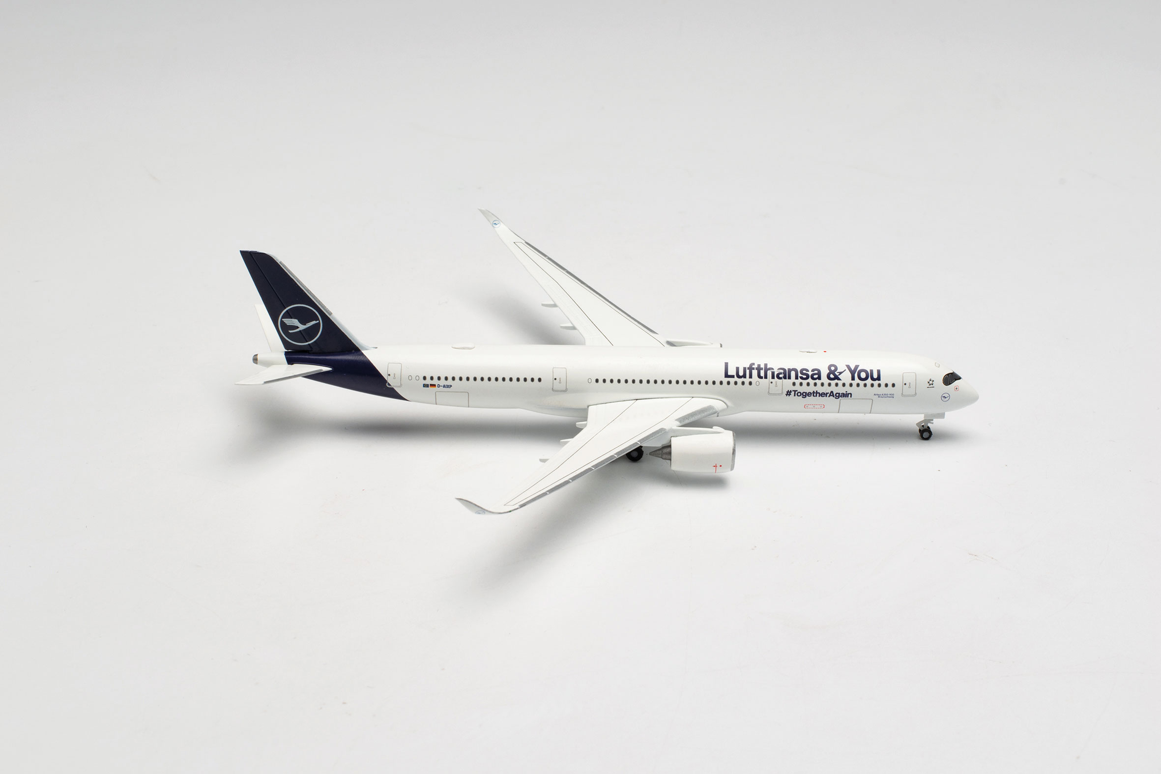 Lufthansa Airbus A350-900 